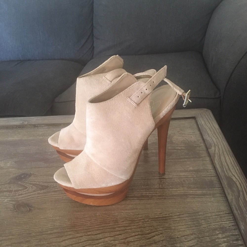 Jessica Simpson Tan Heels 8.5